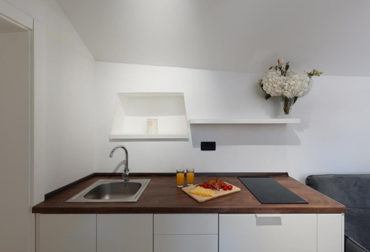 Old Town South Gate Apartment โกตอร์ ภายนอก รูปภาพ